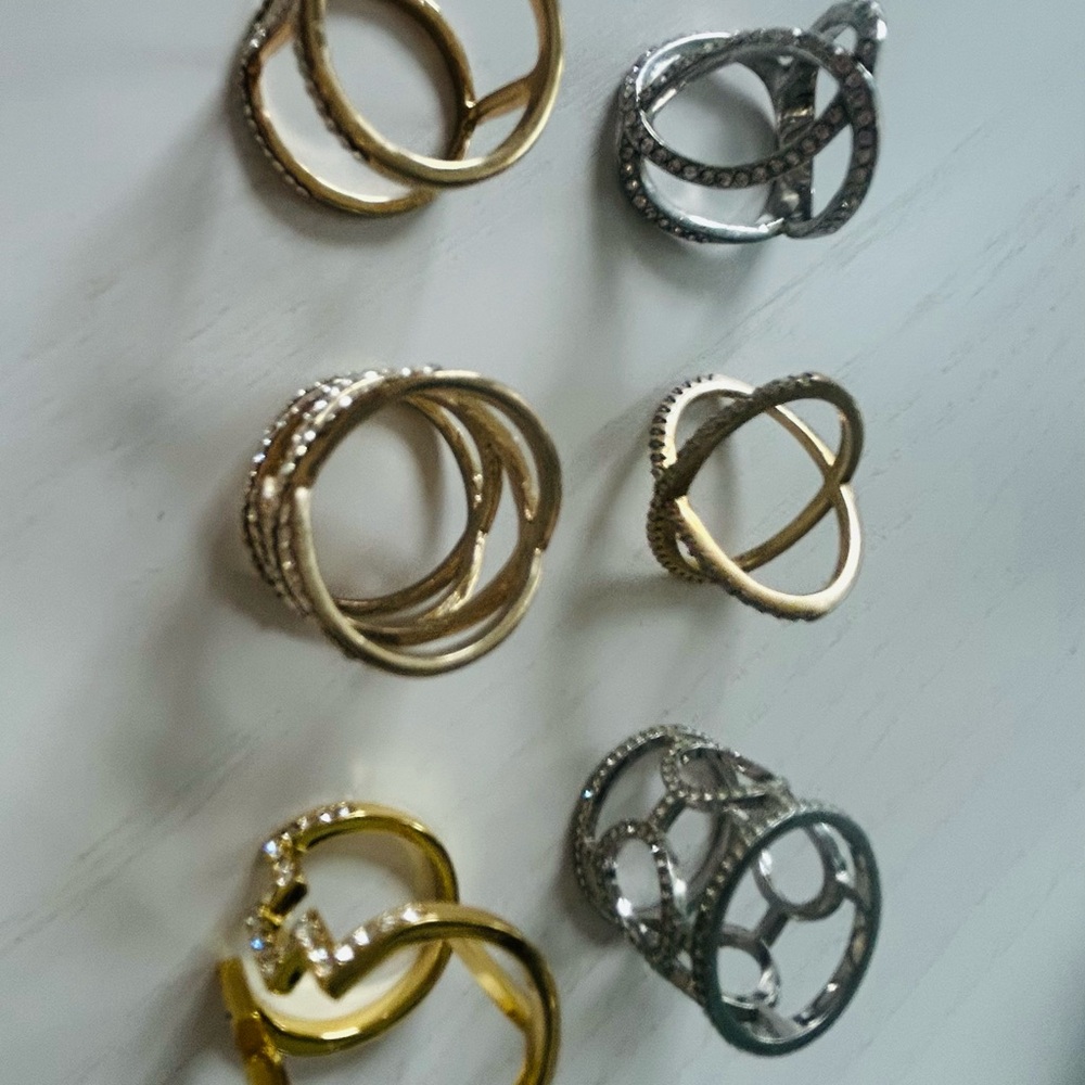 Elegant Interlocking Rings Set - Gold & Silver Women's Rings